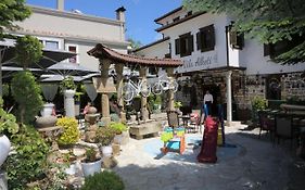 Vila Alket